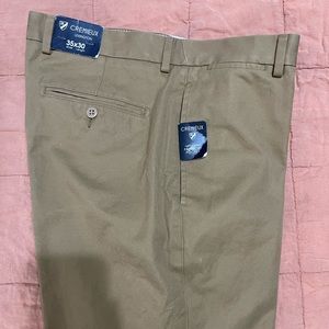 36x30 khaki pants. New w tags.
